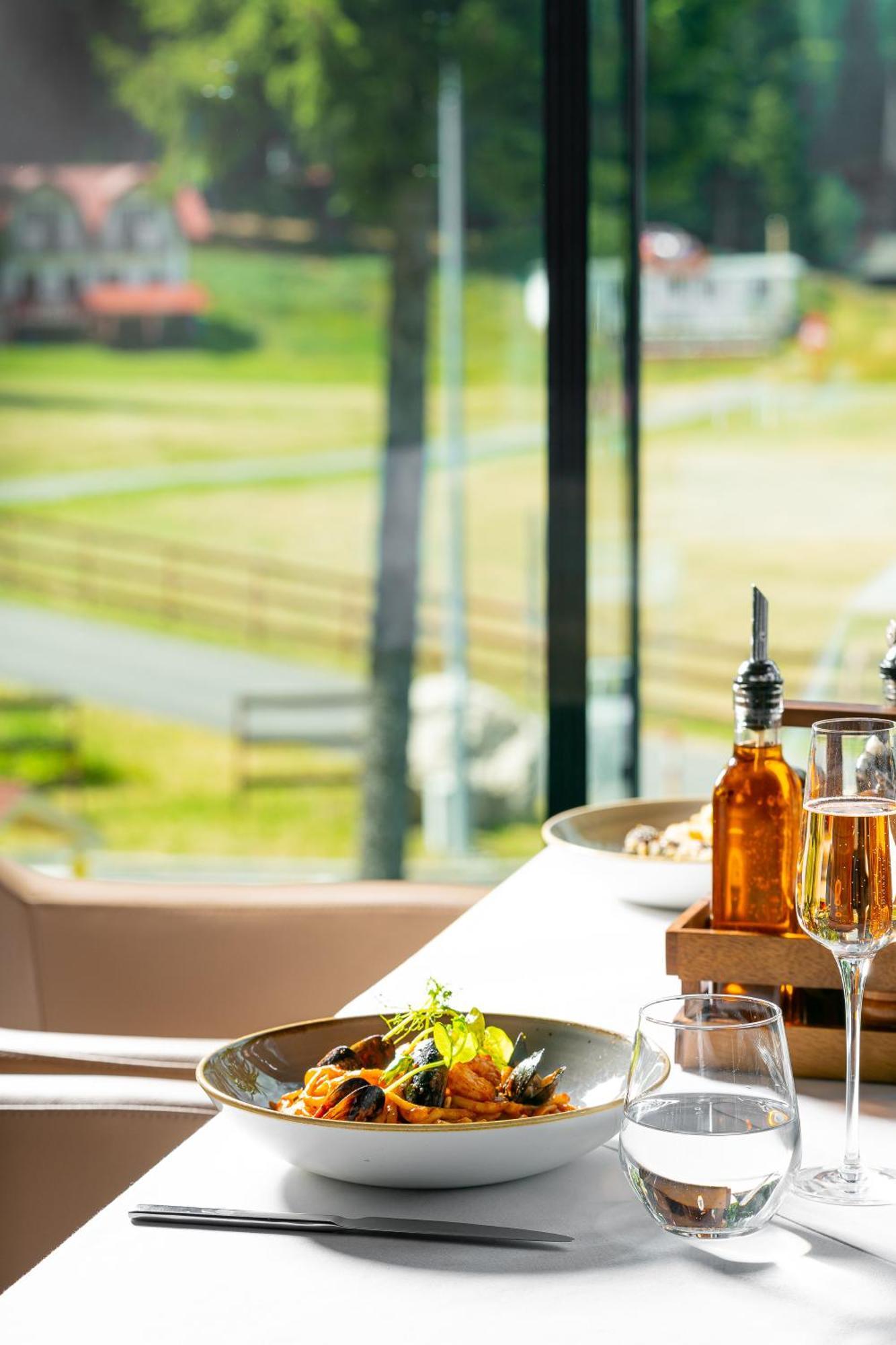 Ana Hotels Sport Poiana Brasov Luaran gambar